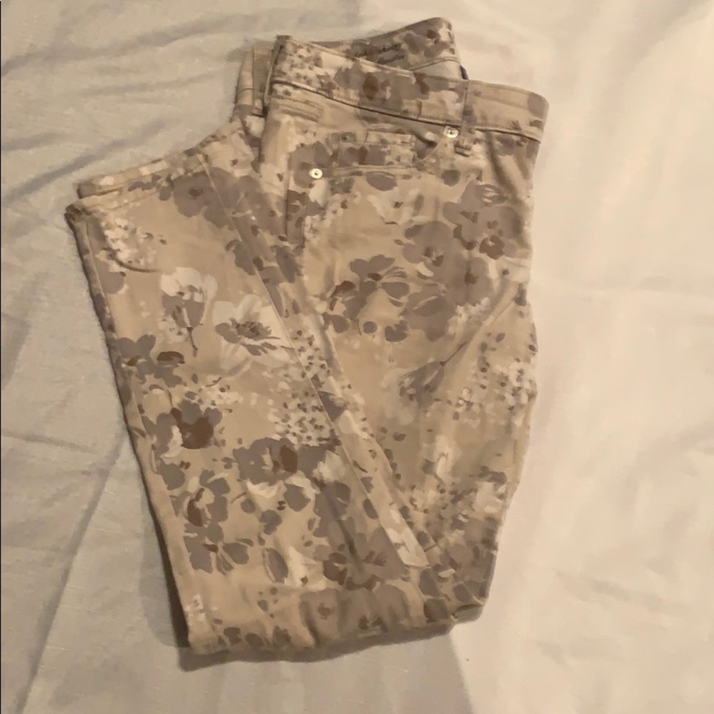 Merona - 🍂🌼 Flower pattern denim pants